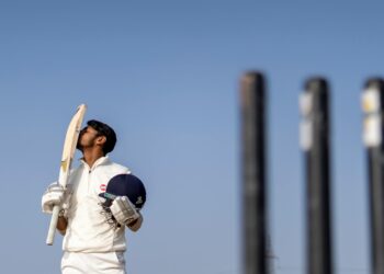 Die wachsende Kluft navigieren: Herausforderungen für die Zukunft des County Cricket